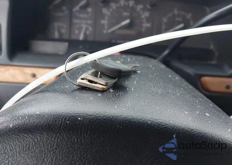 1992 Ford F350 from USA, damaged, VIN 2FTJW35M0NCA98740